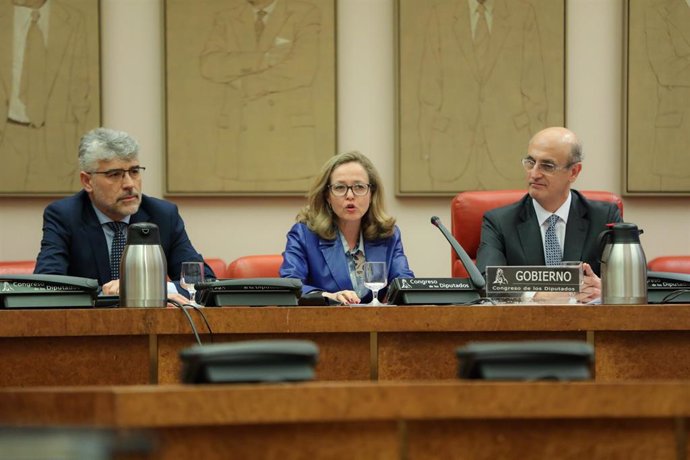 La Vicepresidenta Tercera del Gobierno y Ministra de Asuntos Económicos y Transformación Digital, Nadia Calviño, durante su comparecencia en la Comisión de Asuntos Económicos y Transformación Digital del Congreso de los Diputados.
