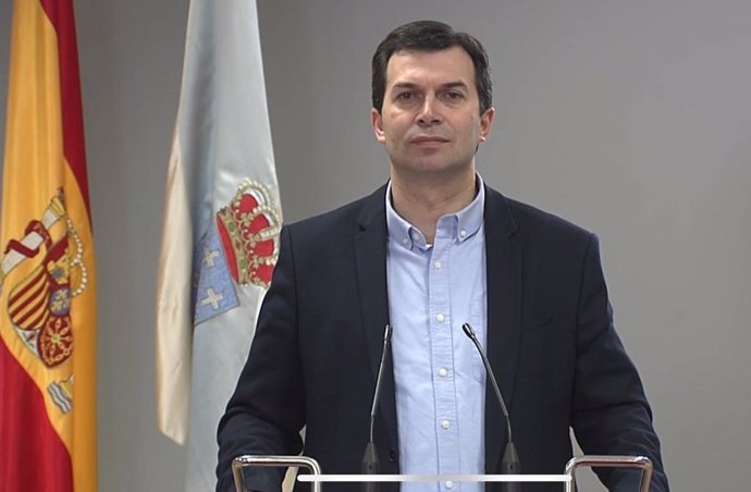El secratario xeral del PSdeG, Gonzalo Caballero, en la sede del PSdeG