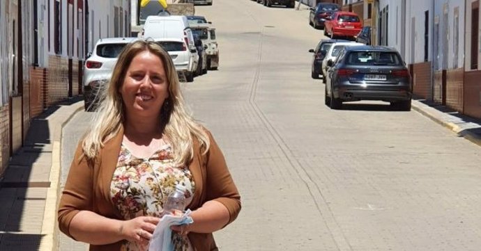La secretaria del PSOE de Pequeños Municipios de la Ejecutiva Provincial y alcaldesa de El Almendro, María Alonso Mora