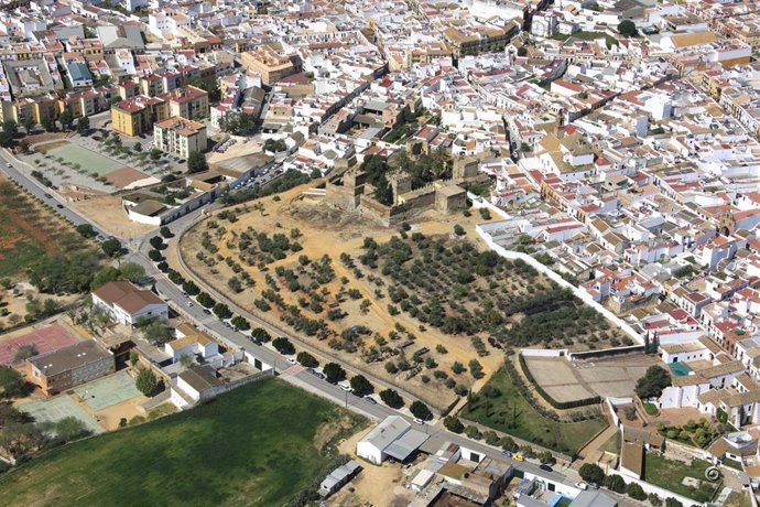 Archivo - Castillo de Luna de Mairena del Alcor en una vista aérea.